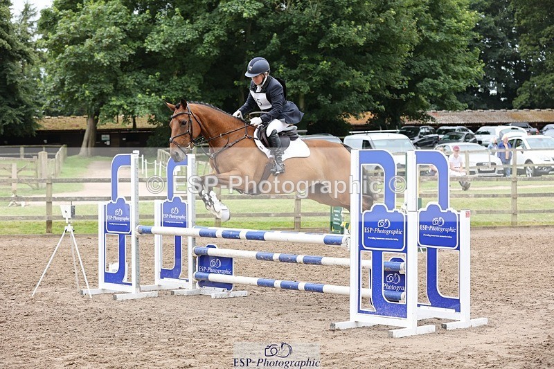 240803-105508-02068 - 025-Trilby_Crewes-WATERNISH_BRIDLE_LANE