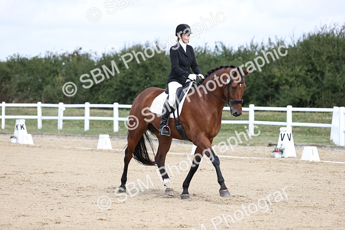 SBM_016153 - Class 14 - Novice 23 - 10.29-11.32