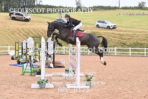 BPP_0171 - CLASS 25 SUN HOYS Redpost Equestrian Senior Foxhunter Second Round