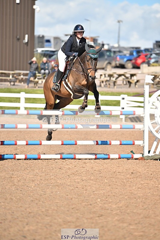 240419A-161127-08807 - Cls 14, 1 Star Bronze Tour 1.10m