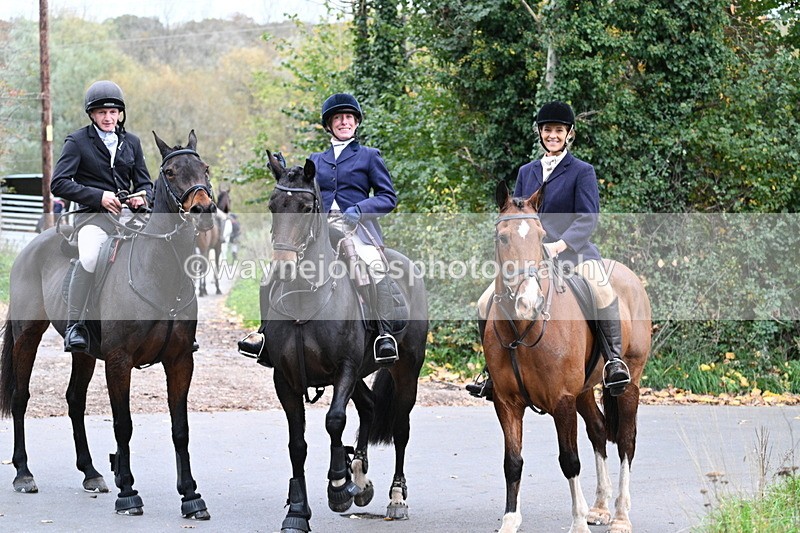 WJ7_7410 - Walk Home..