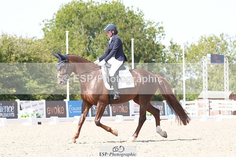 250817-143049-10677 - 180-Chloe.BushWellfields.Diaman.Vallante