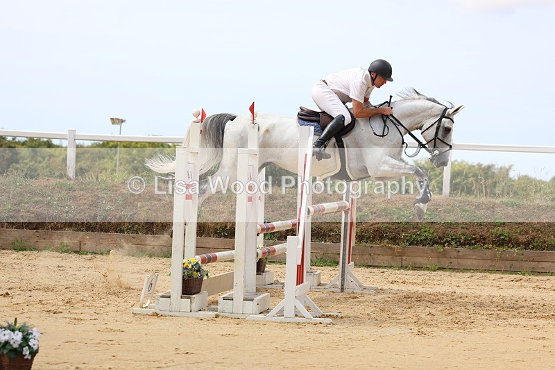 3E7A4191 - Class 7: Senior Newcomers/1.10m open