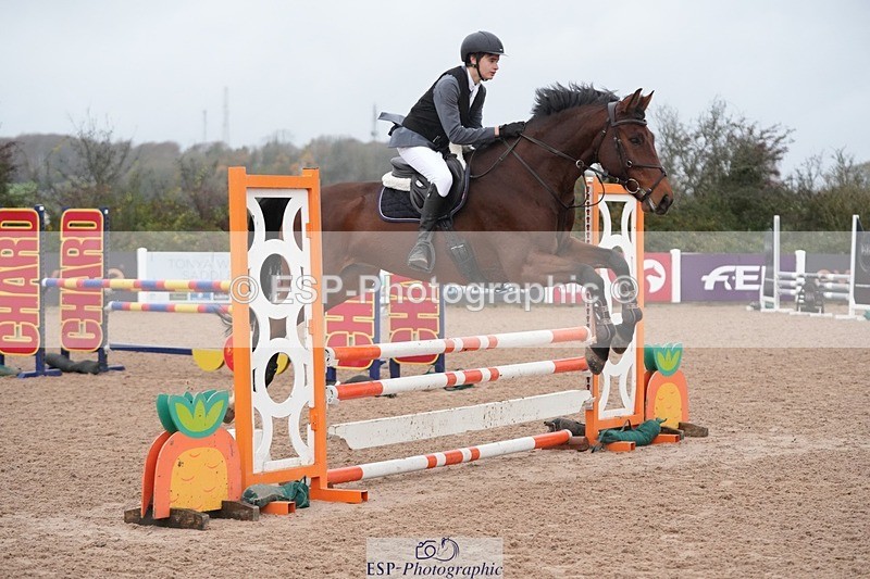 251109-083542-03036 - Cls 15 British Novice and 90cm Open