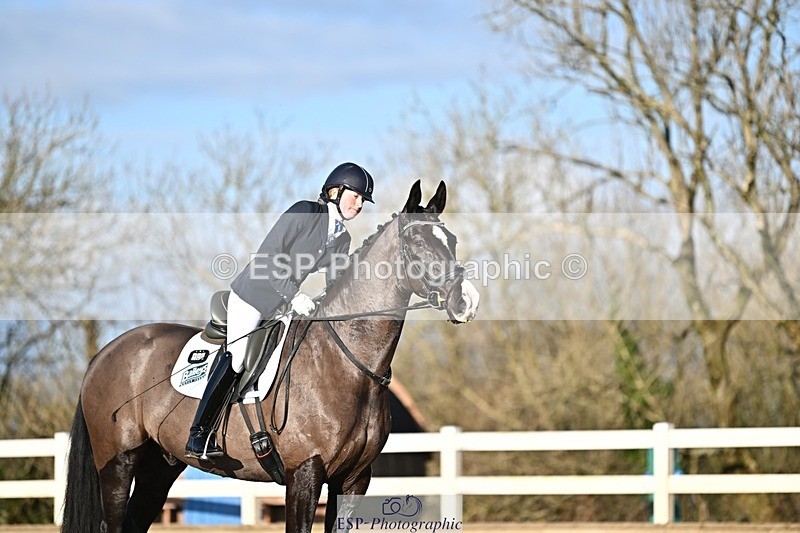 241214-111324-01336 - 144-Natasha.Rumble-Week.Orchard.Leo