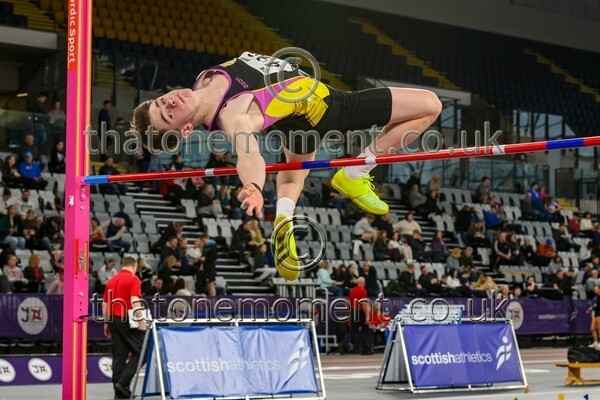 AgeInd25SAT-918870 - Field Male