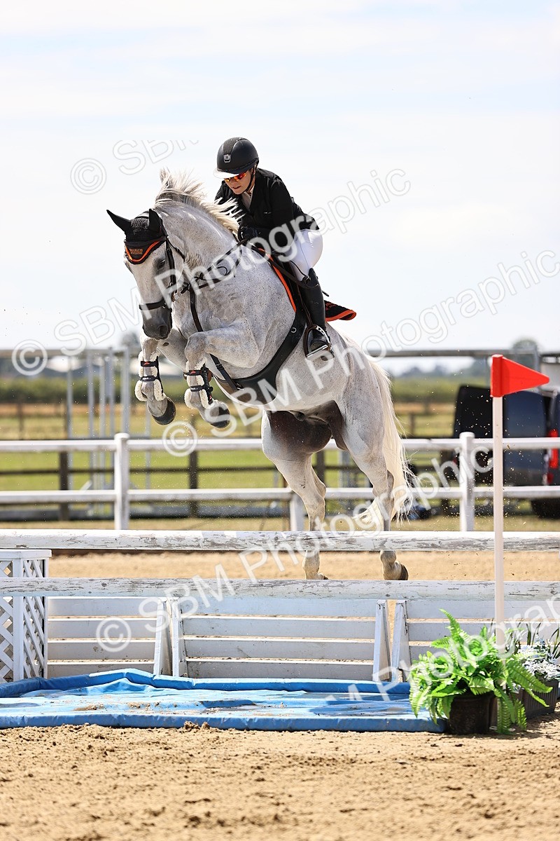 SBM_010357 - Class 9 - Senior Foxhunter - 1.20m Open