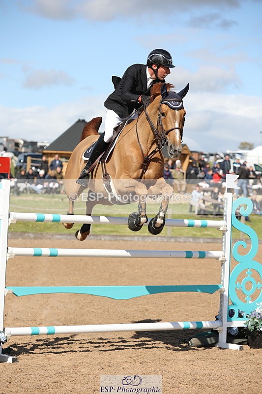 240419A-155804-09065 - Cls 10, 2 Star Big Tour 145cm  15.45 to 16.35 break