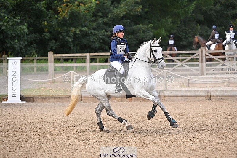 250802A-102707-00557 - A-014-Mia.Hughes-KILNHANGERS.LITTLE.GEM