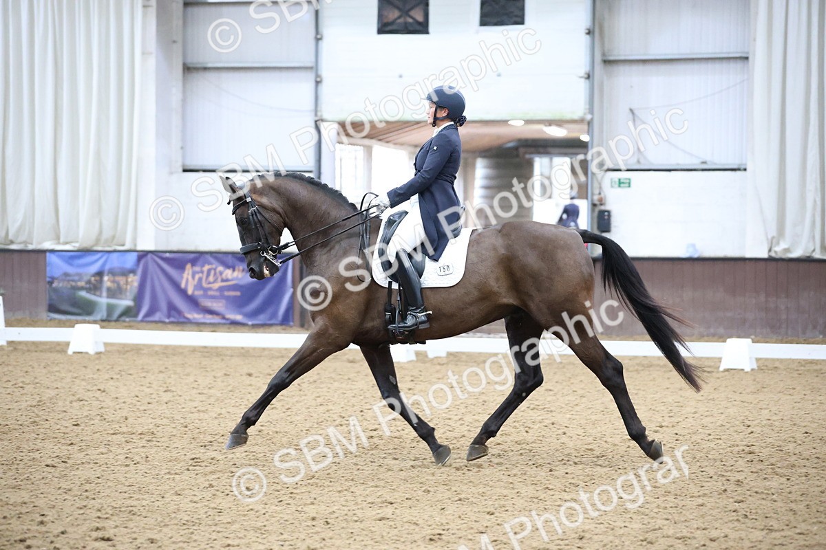 SBM_004703 - Class 9 - FEI Inter 1 Gold - 16.59-17.47