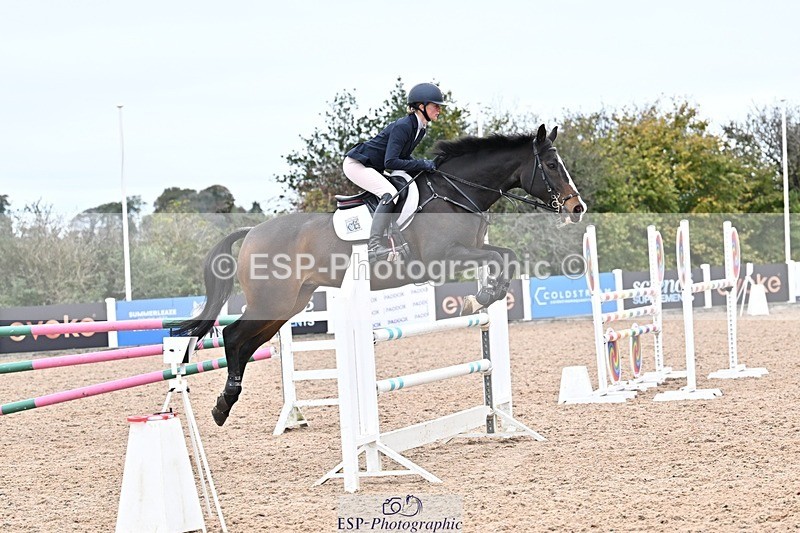 251015-135831-00683 - Cls 4 Newcomers and 1.10m Open