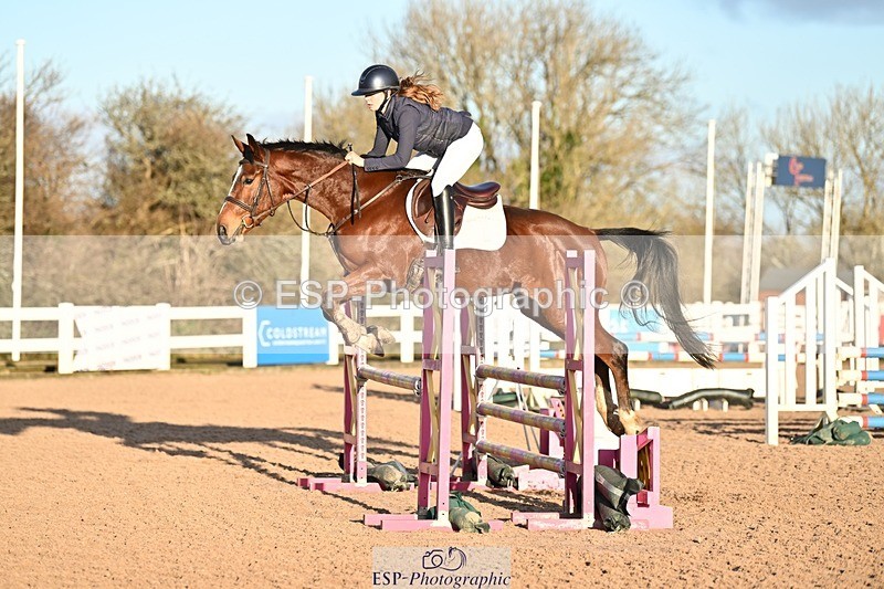 241208-093041-01511 - Cls 18 Bliss of London Novice Champ Q