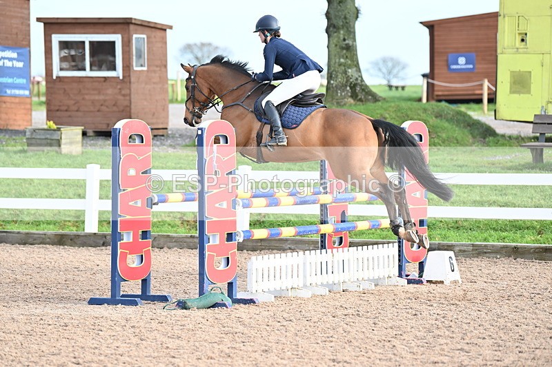 231208A-121732-00637 - Cls 5 Newcomers & 1.10m Open