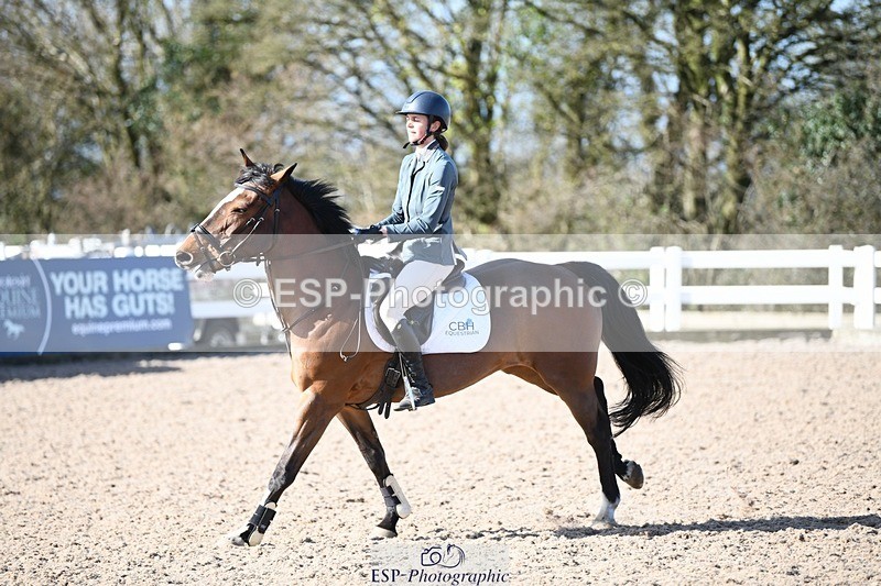250330-102204-06082 - Cls 32 British Novice and 90cm