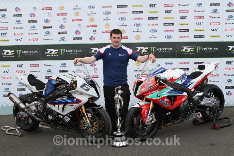 TT148828 - Senior TT Podium