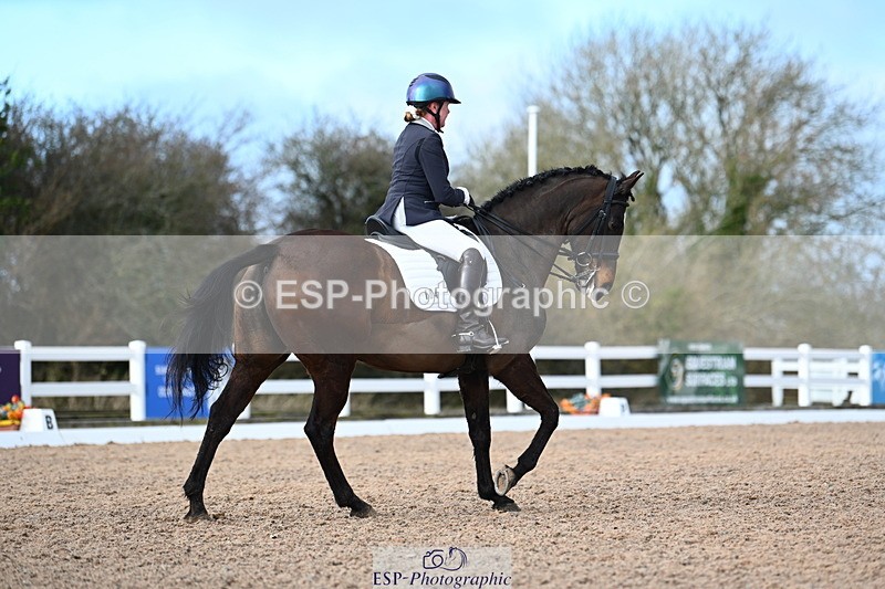 240218A-143726-08693 - 184-jeanette.male-Langaller.Future.Star