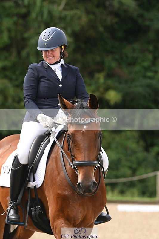 250719A-104754-04030 - 134-Carly.Moore-Taylors.Park.De'.Debutant