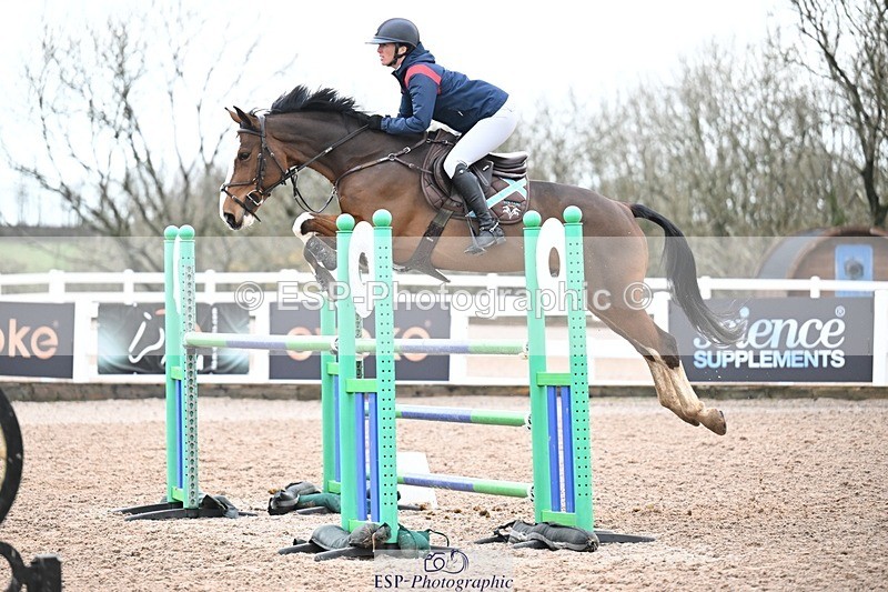 251206-132653-01098 - Cls 13 Snr Foxhunter and 1.20m
