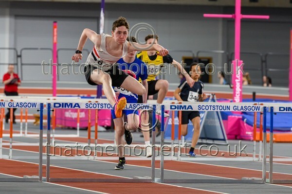 AgeInd25SAT-918358 - Track Male