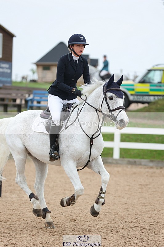 241101A-120947-01650 - FRI Cls 5 Newcomers and 1.10m Open