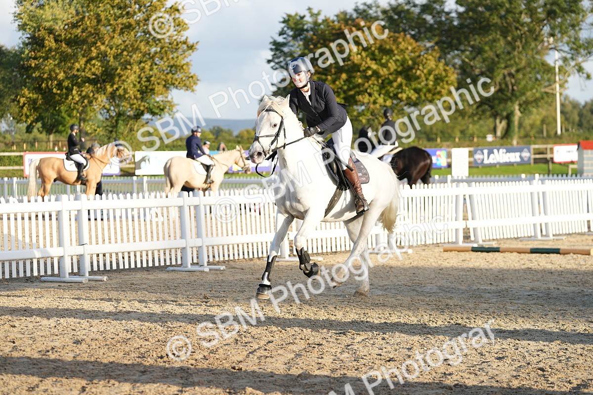 SBM_29559 - J44 - Horse & Hound Open 70cm