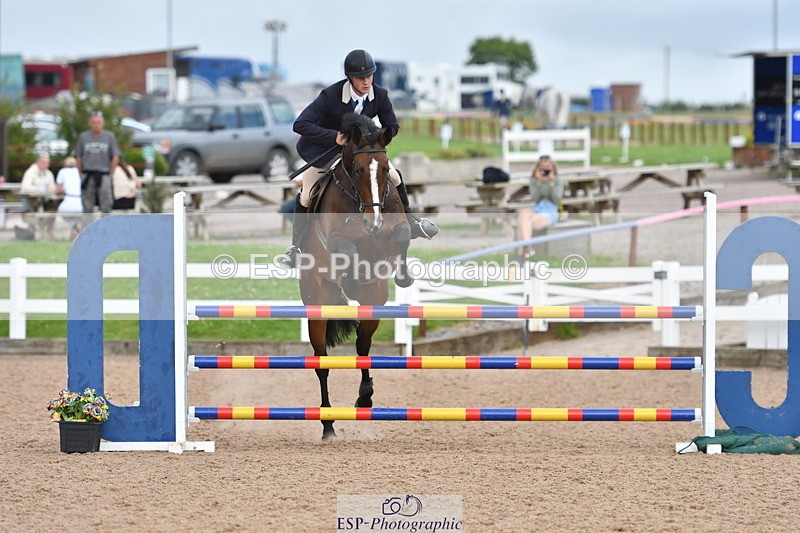 240727A-161526-06654 - Cls 24 1.05m Amateur Qualifier