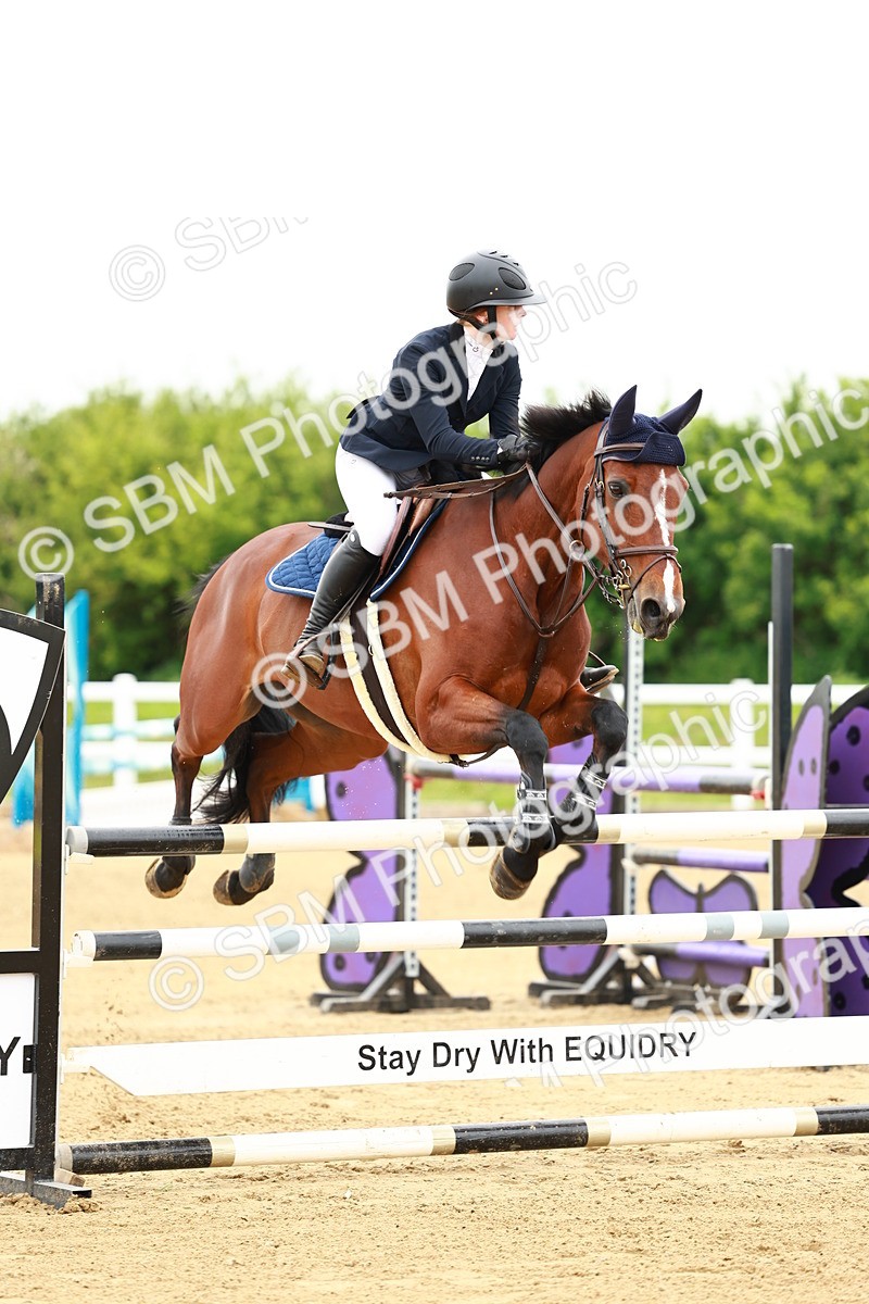 SBM_000999 - Class 4 - Senior Newcomers - 1.10m