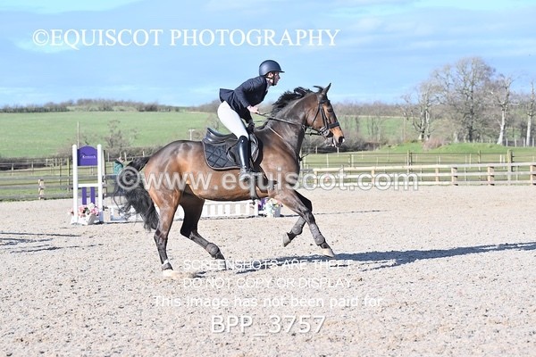 BPP_3757 - CLASS 8 Senior Newcomers/ 1.10m Open