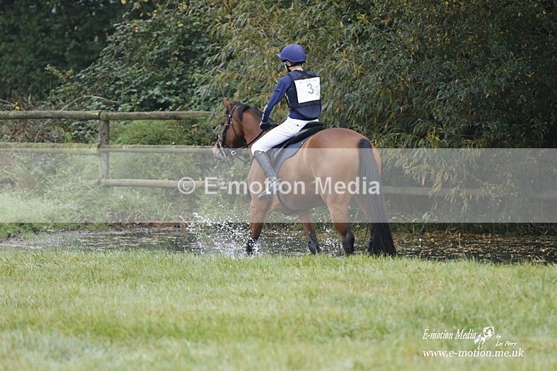 WWHT 171021 0280 - Novice Restricted (0.80m)  17/10/21