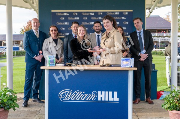 111024-Race 6-Fondo Blanco-7318 - Race 6 4.20pm William Hill EBF Novice Stakes