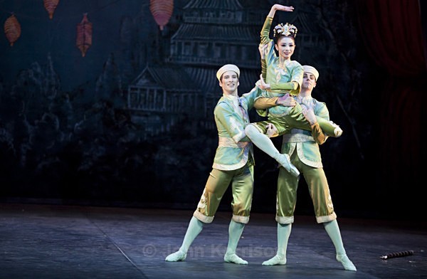  - Nutcracker
