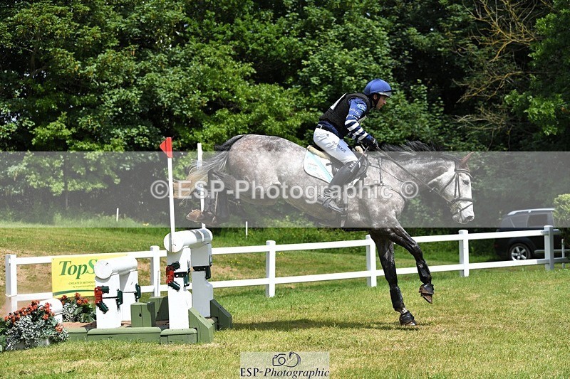 230528-134030-17099 - 461-SAUNDERSCOURT_AMBASSADOR-Adam_Trew-XC