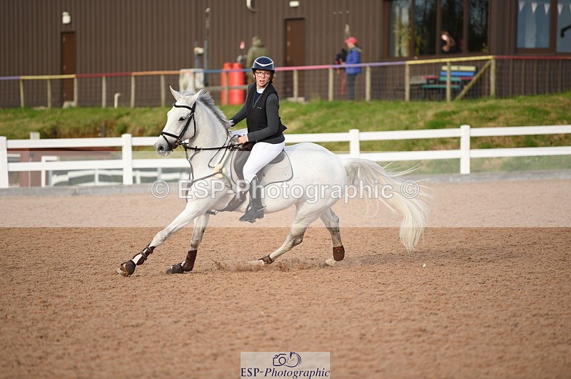 231015A-164002-09354 - Cls 27 1.10m Amateur Q 2nd R