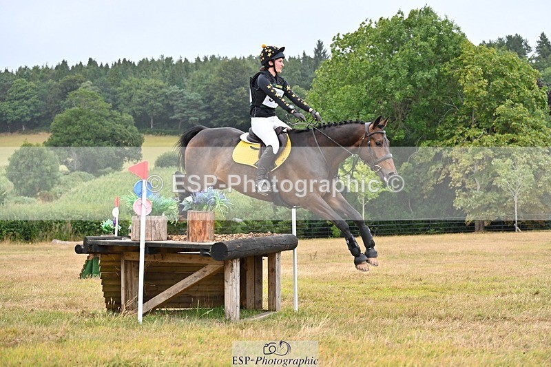 250803A-125806-13558 - M-568-Bethany.Hull-CARRICK.DIAMOND.OLIVER