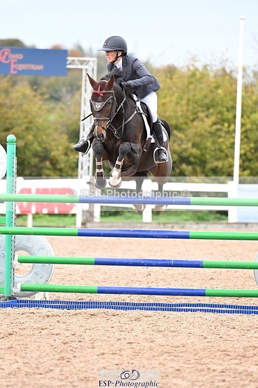 251022-141725-00623 - Cls 6 Snr Foxhunter 1.20m