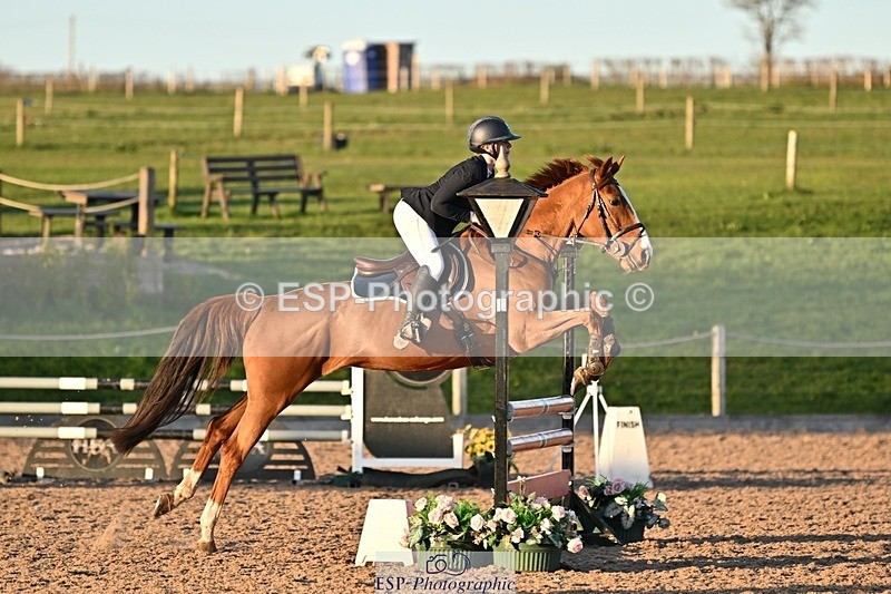 250401-190122-00870 - 90cm Classes