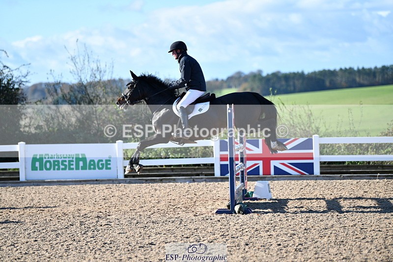 231110A-133122-00597 - Cls 5 Newcomers & 1.10m Open