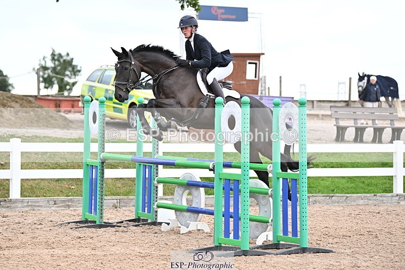 250820B-125626-00652 - Cls 4 Newcomers and 1.10m Open