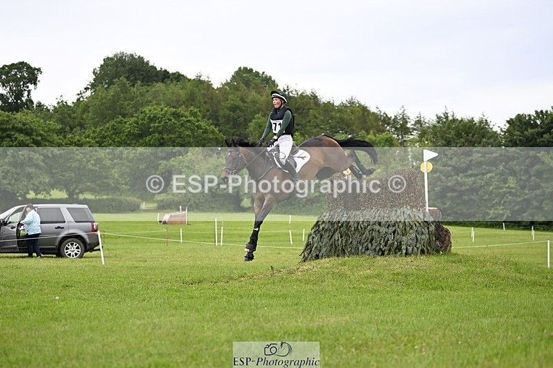 240525-172548-18604 - 271-WILD_ATLANTIC_WAY-Susie_Berry