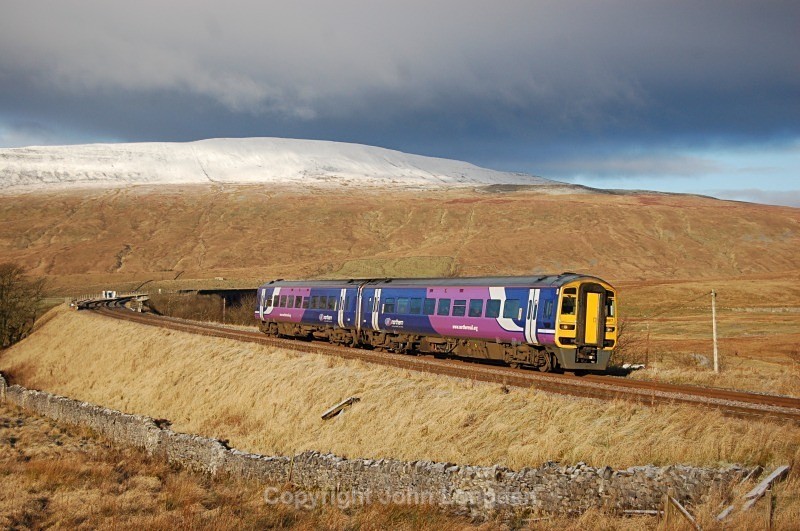 5.12.12 - 158817 08.53 Carlisle - Leeds, Ribblehead - Ribblehead