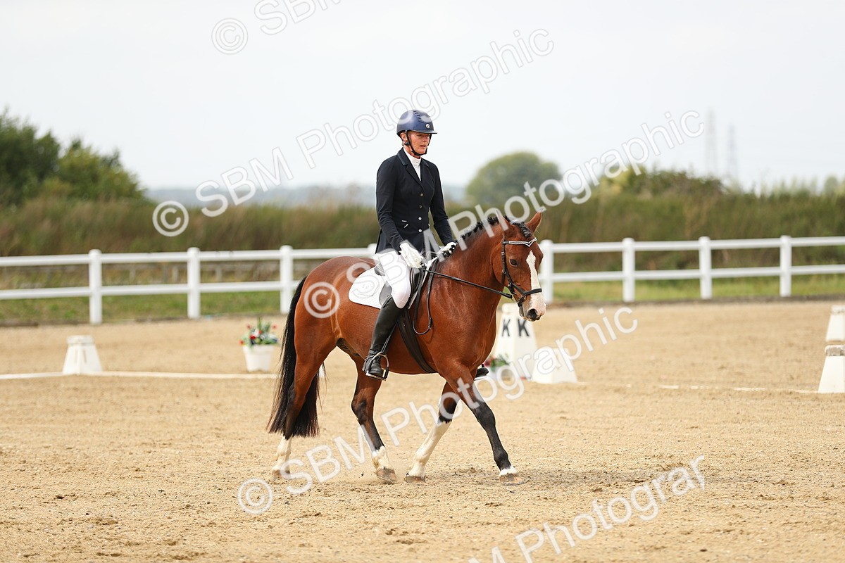 SBM_017654 - Class 13 - Novice 23 - 14.27-15.16