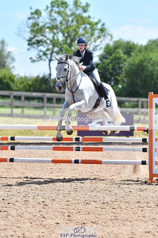 240609A-124051-05297 - Cls 18 Snr Newcomers and 1.10m Open