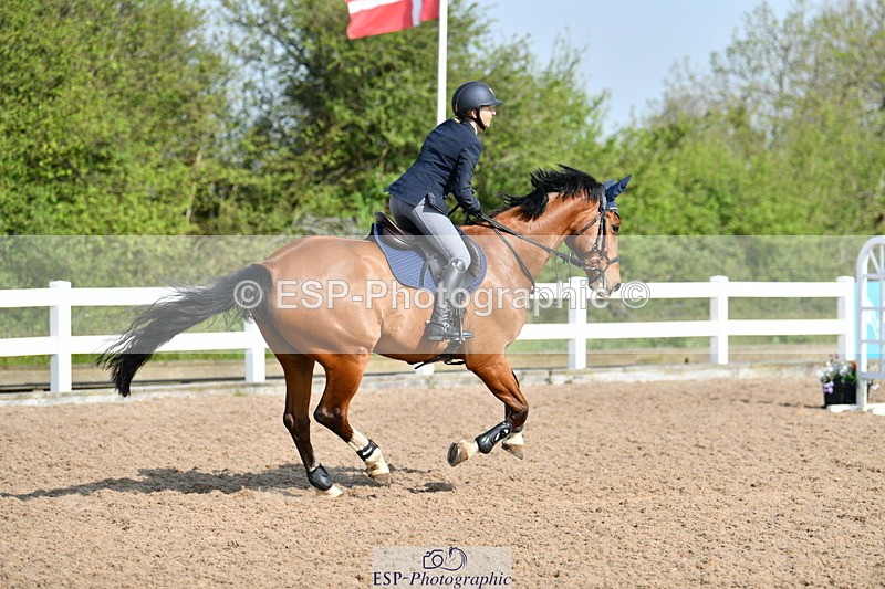 240511A-092730-11271 - Cls 28 95cm National Am Quali