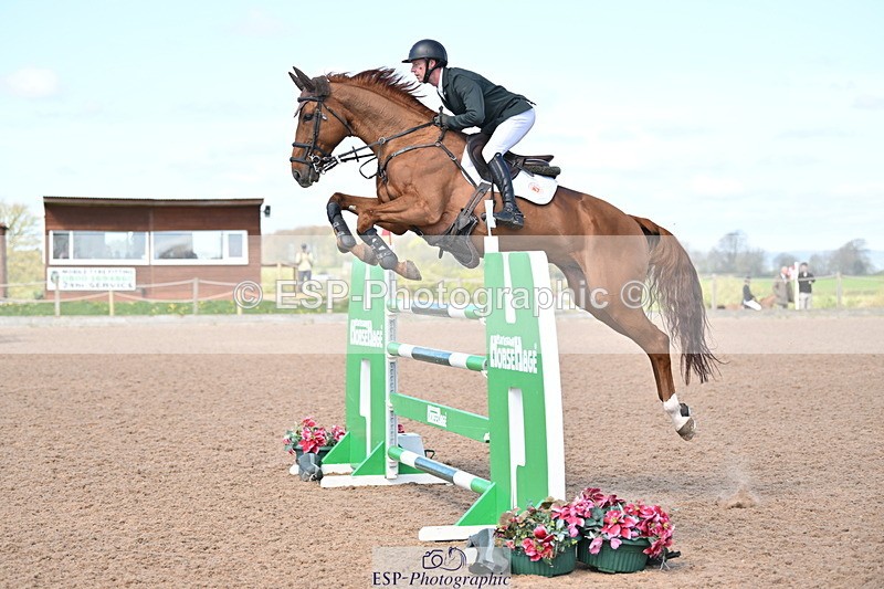 240418A-111445-02507 - Cls 5, 2 Star Medium Tour 1.35m