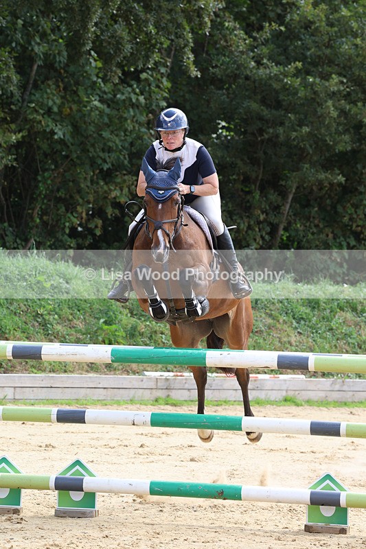 3E7A1905 - Class 9: Senior Foxhunter/1.20 open