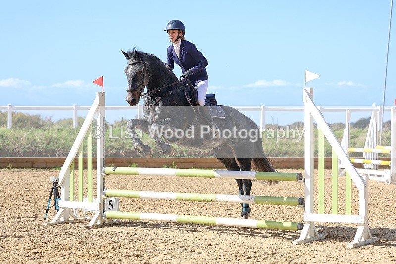 3E7A5015 - Class 9: 80cm Senior