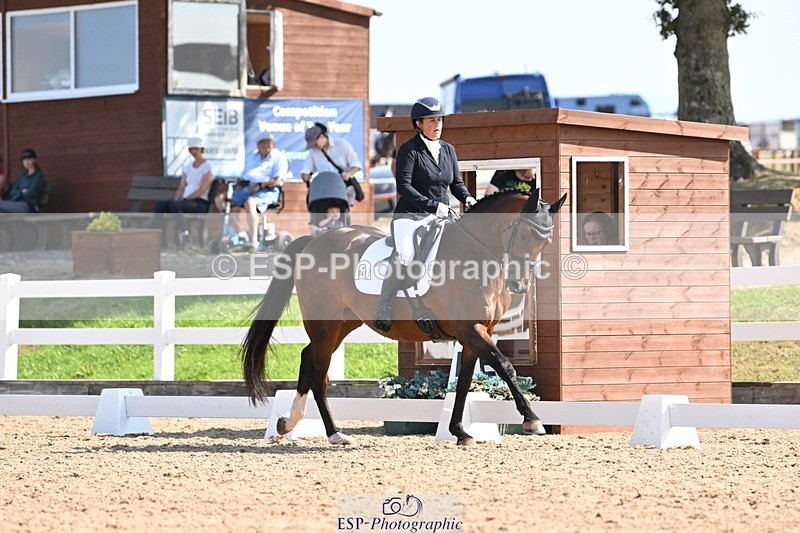 250816-105041-03465 - 047-Hannah.RogersWoodendfarm.Viva