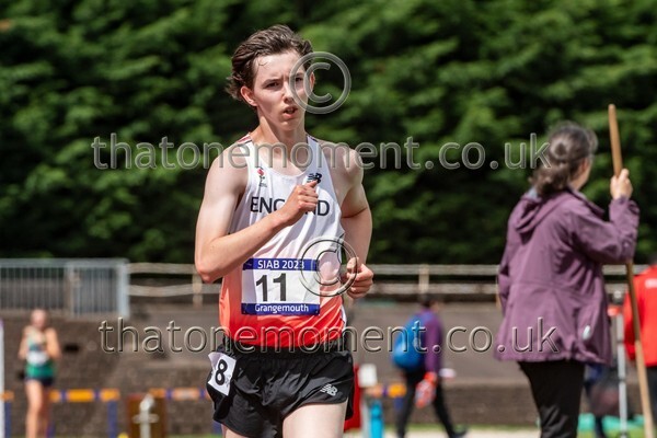 SIAB23-527999 - Track Male Set One