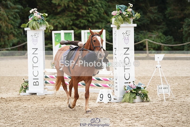 250824A-111639-35133 - 2047-Isabel.Parnell-Dreamer