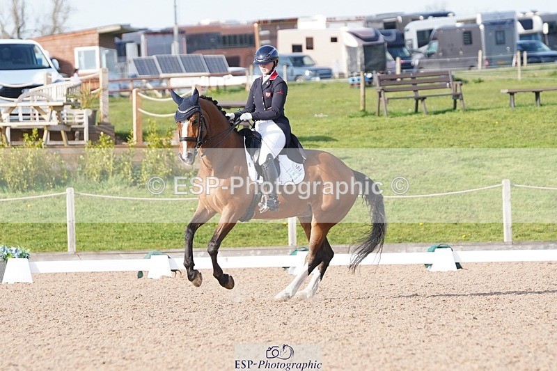 250404-172442-07950 - 147-Anna.Jesty-Grolschstar